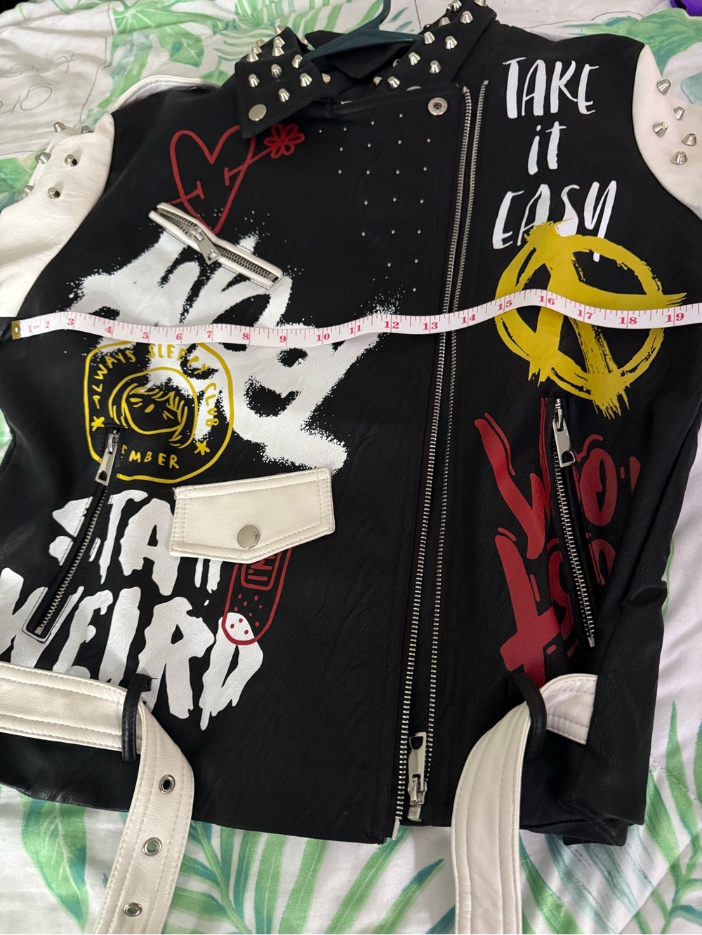 💥💥Studded Black & White Graffiti Faux Leather Street wear/Punk/Vintage jacket - Picture 16 of 16